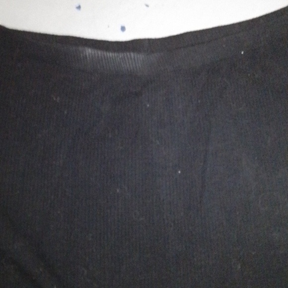 Black top - Picture 2 of 3